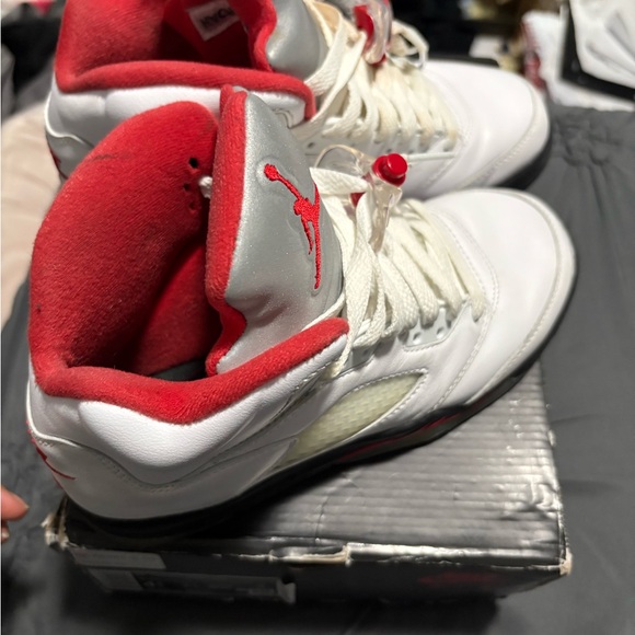 Nike air jordan 5 fire red white sneakers - Picture 6 of 8